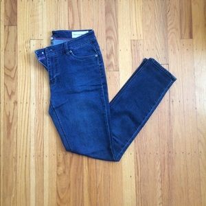 Two by Vince Camuto Jeans